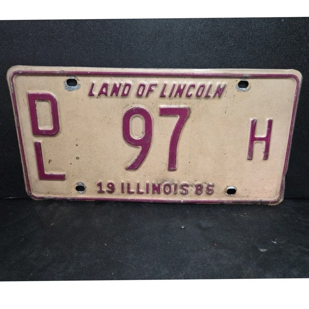 Illinois Vintage 1986 License Plate Land of Lincoln DL 97 H Maroon Cream Metal